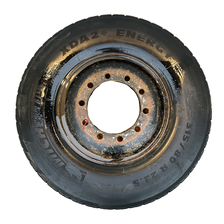 Däck på fälg 315/80r22,5